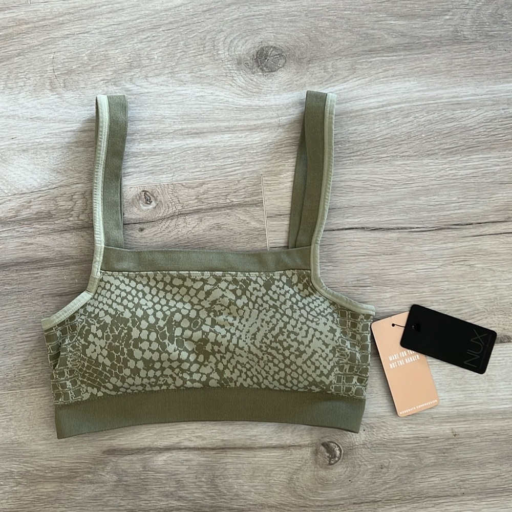 Nux bra